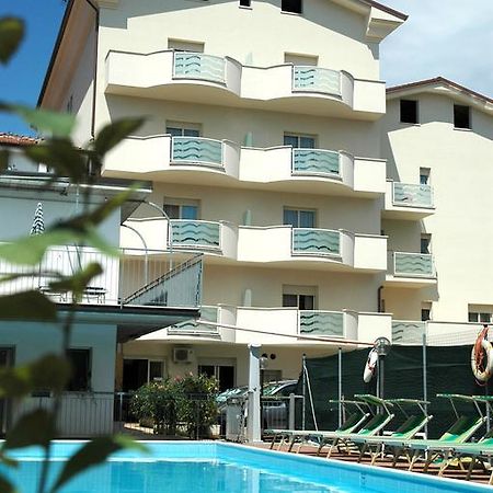 Hotel Roma Residenza Cervia Extérieur photo