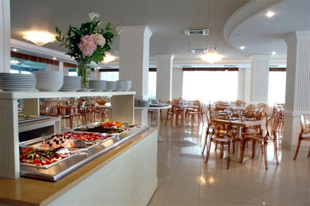 Hotel Roma Residenza Cervia Extérieur photo