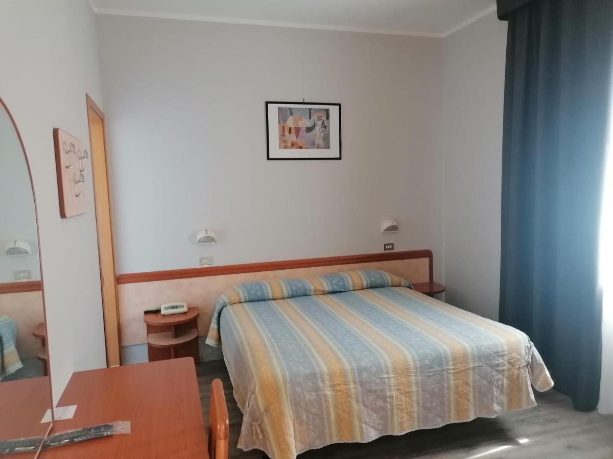 Hotel Roma Residenza Cervia Extérieur photo
