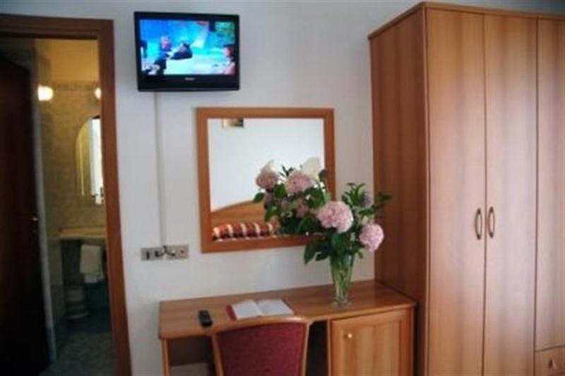 Hotel Roma Residenza Cervia Extérieur photo