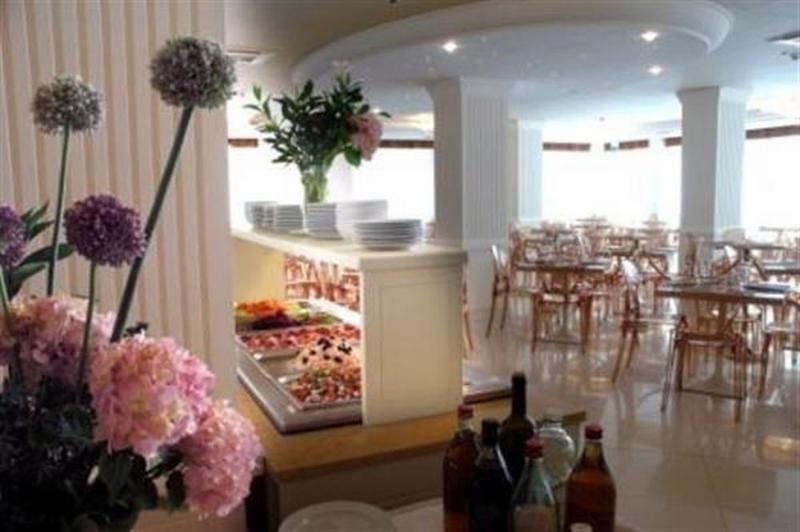 Hotel Roma Residenza Cervia Extérieur photo