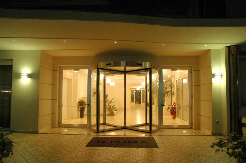 Hotel Roma Residenza Cervia Extérieur photo